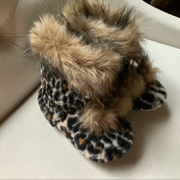 Kenzie Leopard print Slipers - Picture 2 of 12